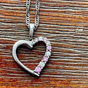 Diamond Heart Pendant in 10KtWhite Gold on a 20" chain with lobster clasp Pink